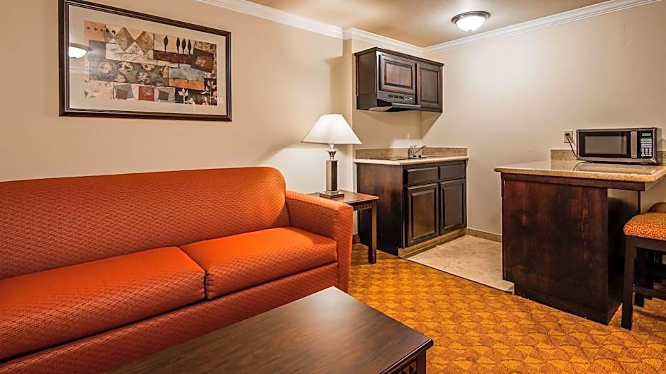 Lompoc Valley Inn and Suites
