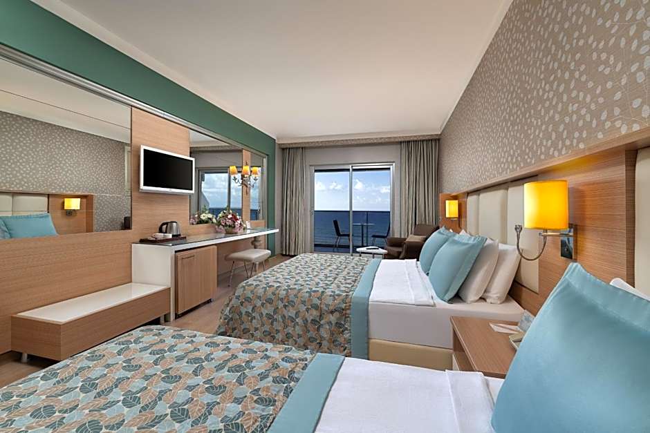 Royal Garden Beach Hotel