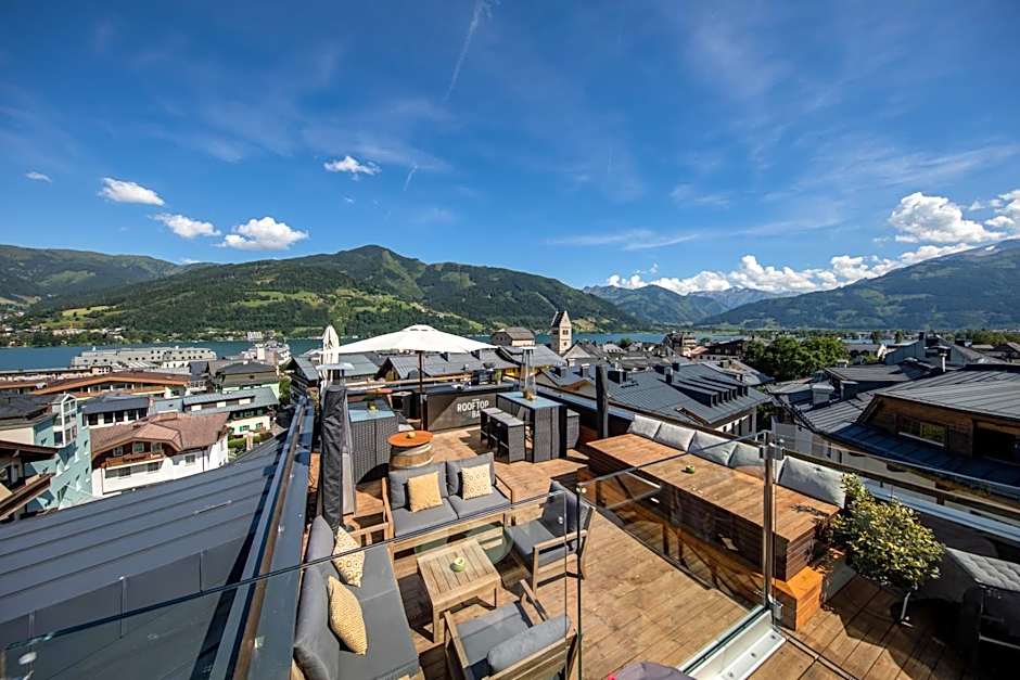 TWO TIMEZ - Boutique Hotel - with AC