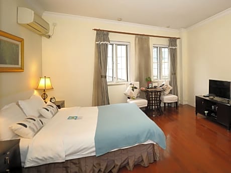 Deluxe One Bed