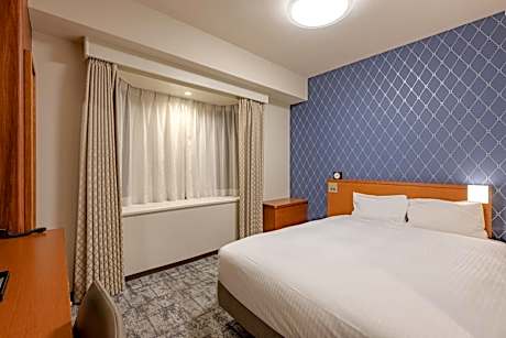 Standard Single Room with No Window - Non-Smoking