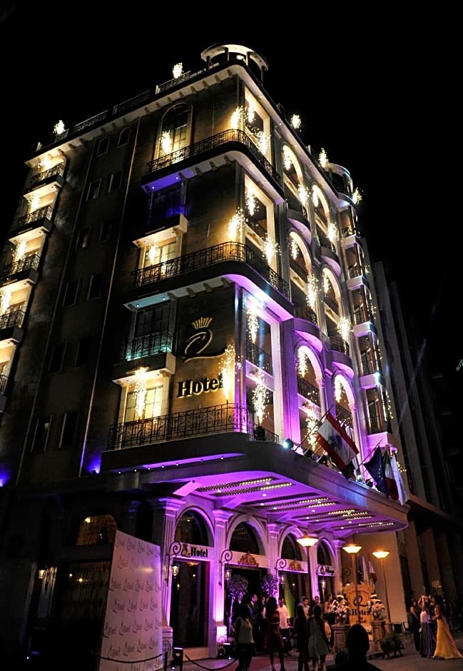 Q Hotel