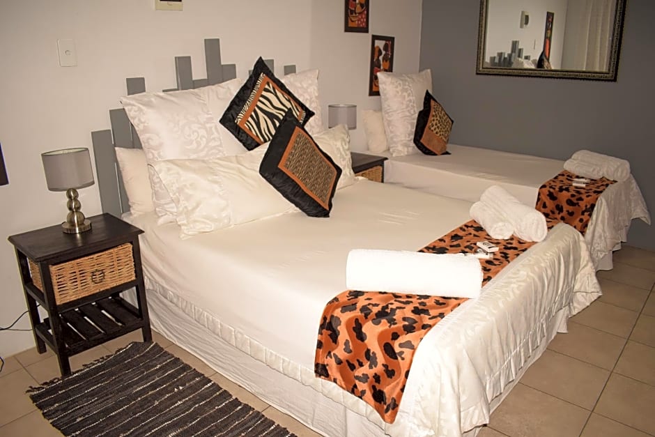 Oppi Hoek Guest House