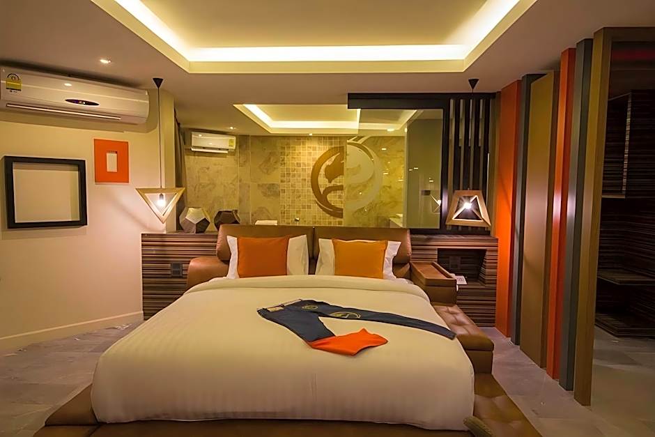 Dragon River Avenue Hotel