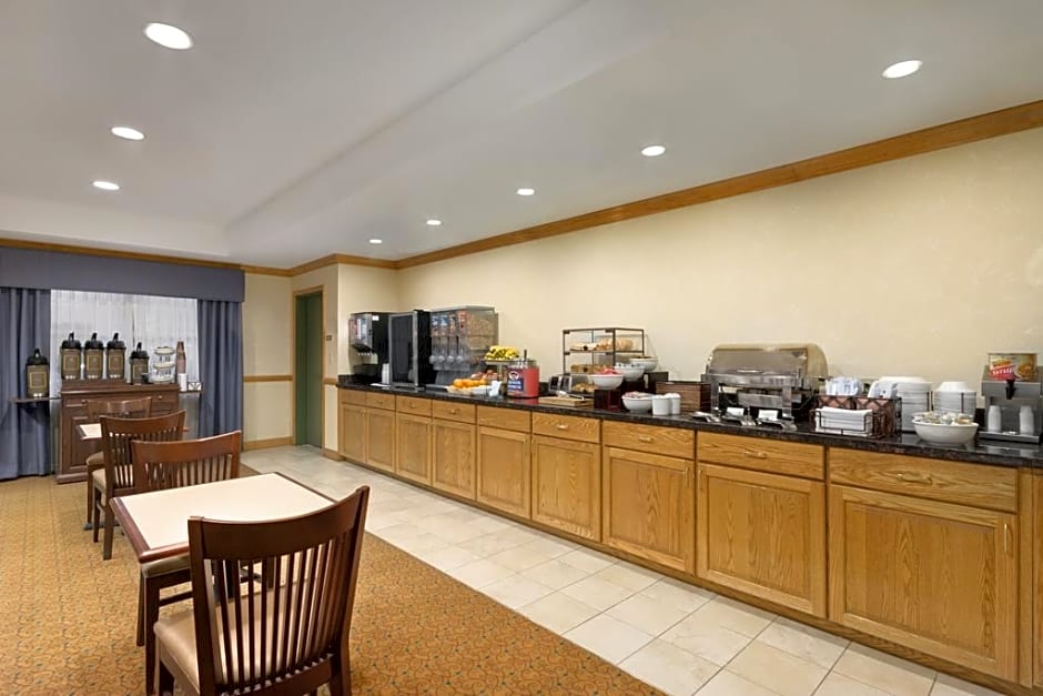 La Quinta by Wyndham Montgomery