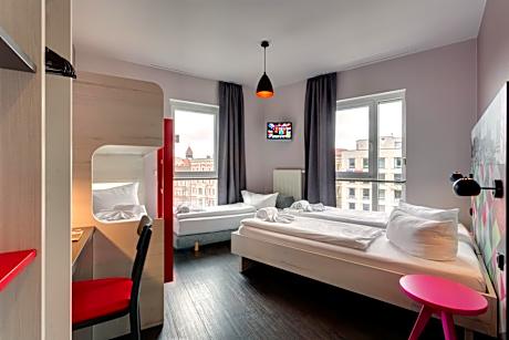 5-Bed Room