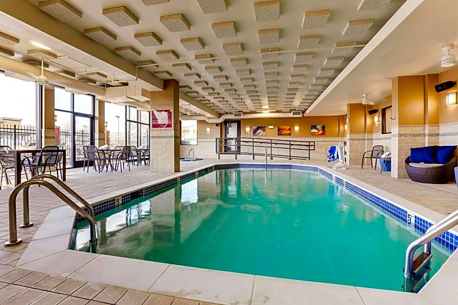 Drury Inn & Suites St. Louis St. Peters