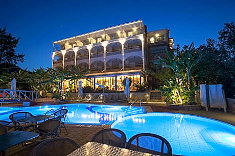 Paradise Lost Hotel-Apartments