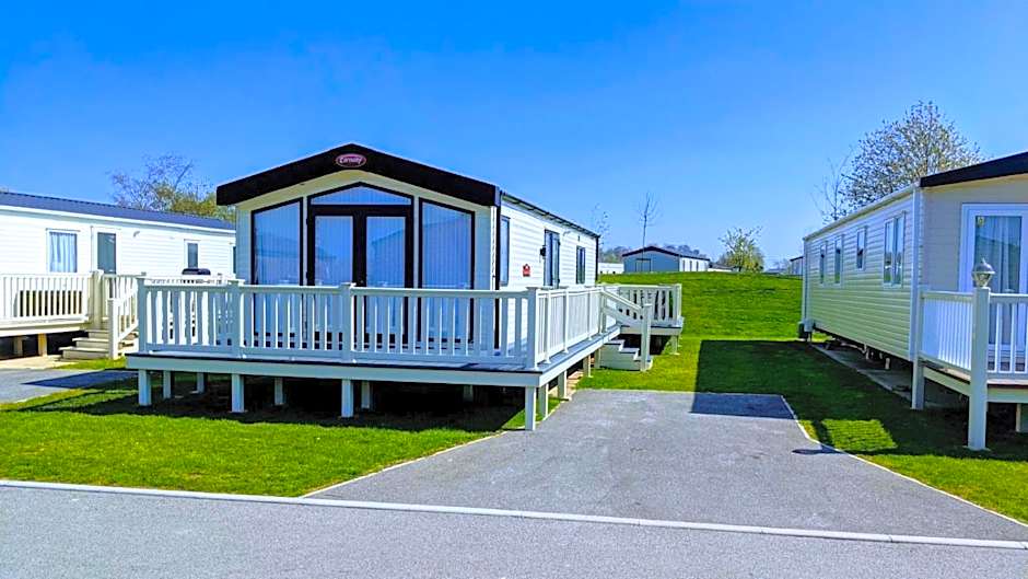 Tattershall Lakes - Merlin Point