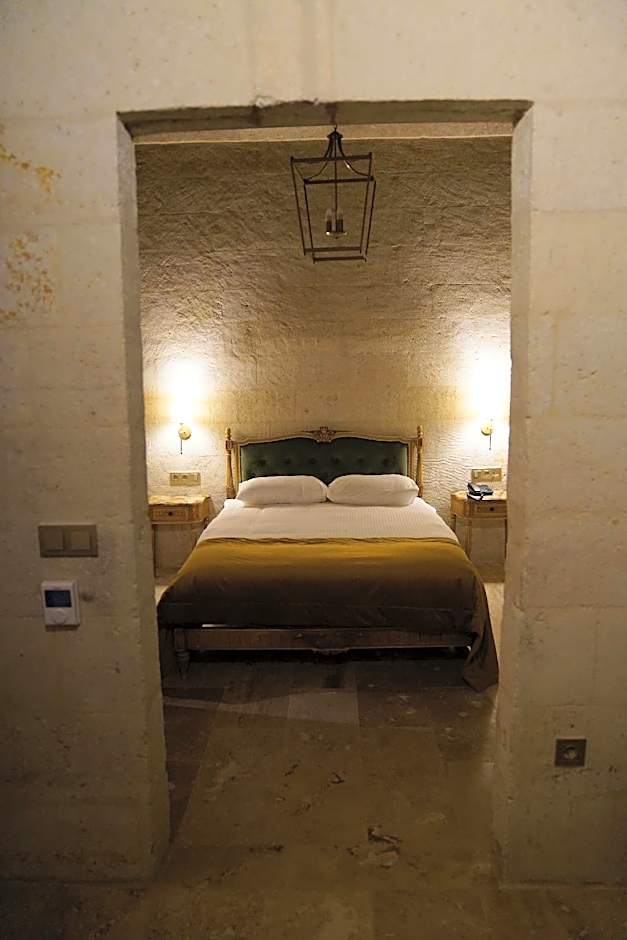 EVANTHIA CAVE SUITES
