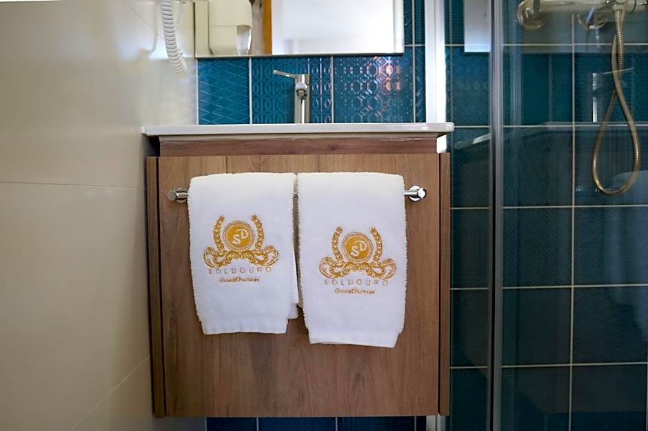 Soldouro Train Suites