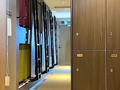 Capsule Hotel Suzumoriya