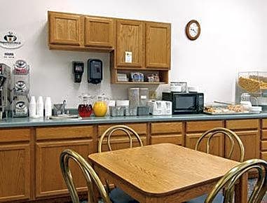 Super 8 by Wyndham Lisbon