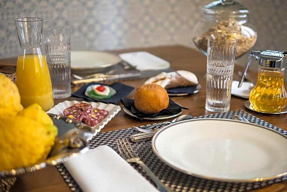 Family Affair Luxury Rooms&Suites