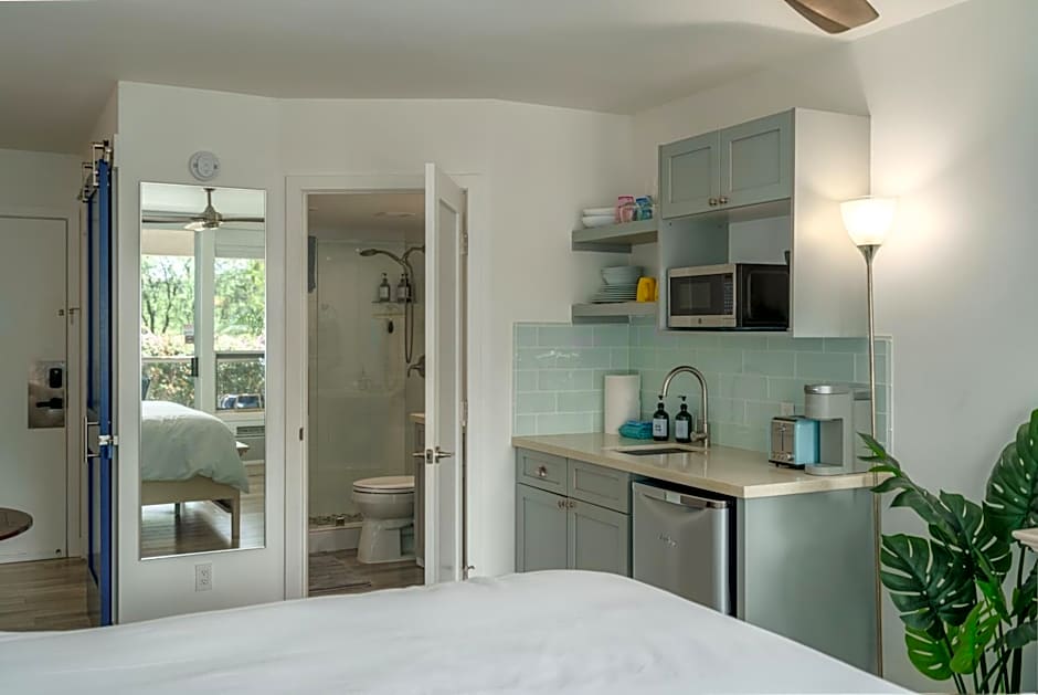 Central Kihei Gem! 3-Min Walk to the Beach & Shops