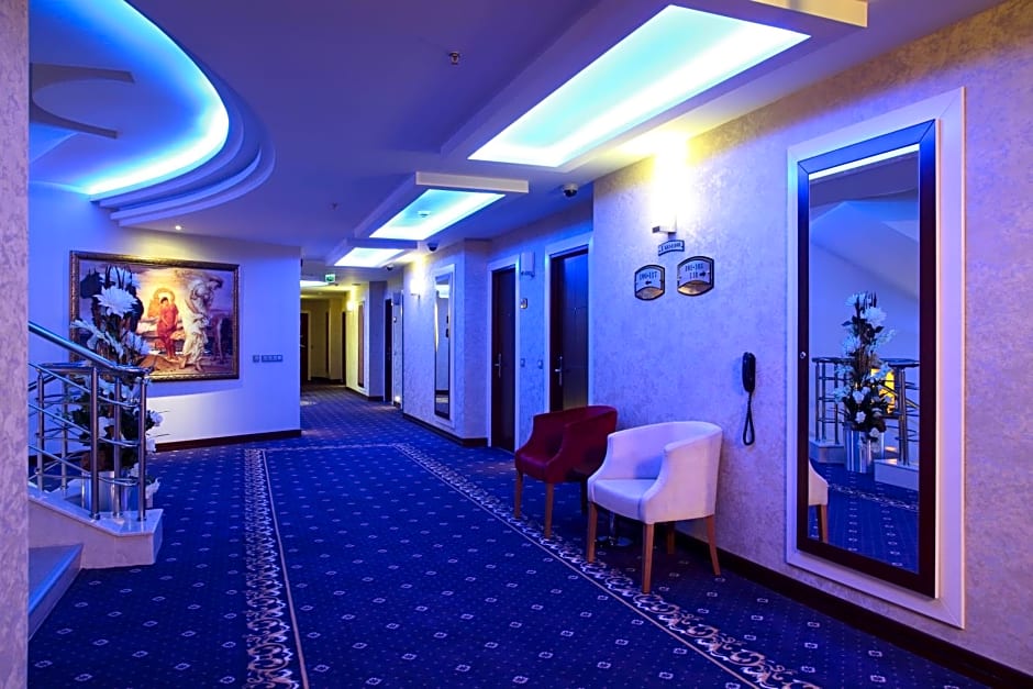 Hotel Senbayrak City