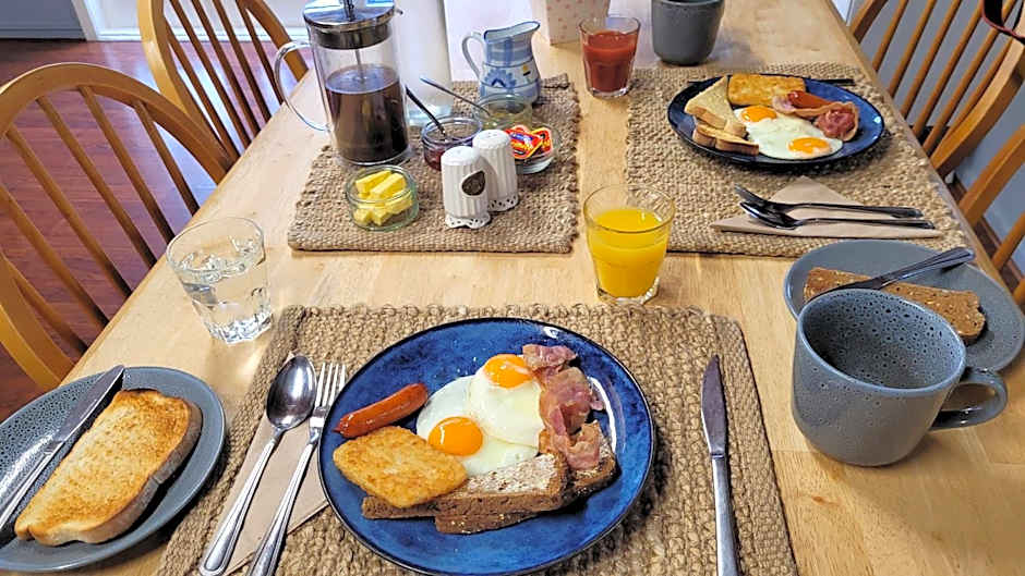 Lady Bowen Bed & Breakfast