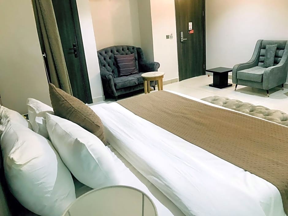 Eleventh House Hotel & Suites Ibadan 