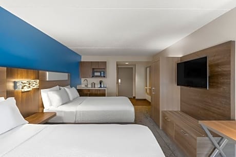 Deluxe Suite - Hearing Accessible - Non-Smoking