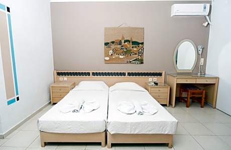 Studio with Pool View (3 Adults)