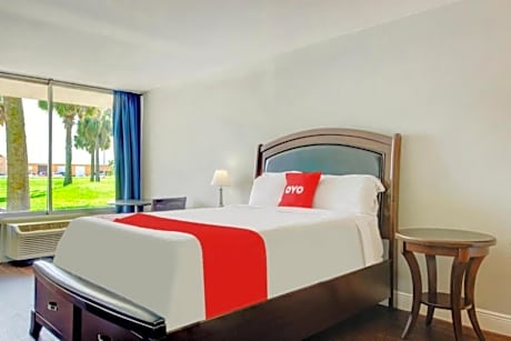Queen Bed