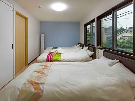 Triple Room with Private Bathroom