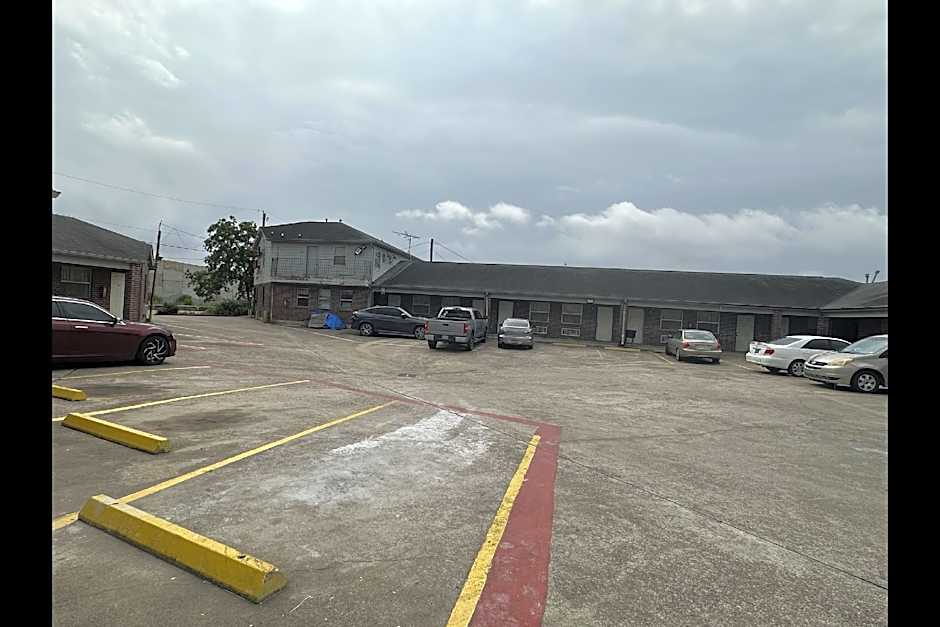 Travel Inn By OYO La Marque Texas City I-45
