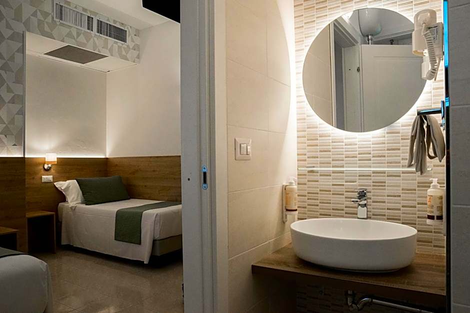 Hotel Pacific