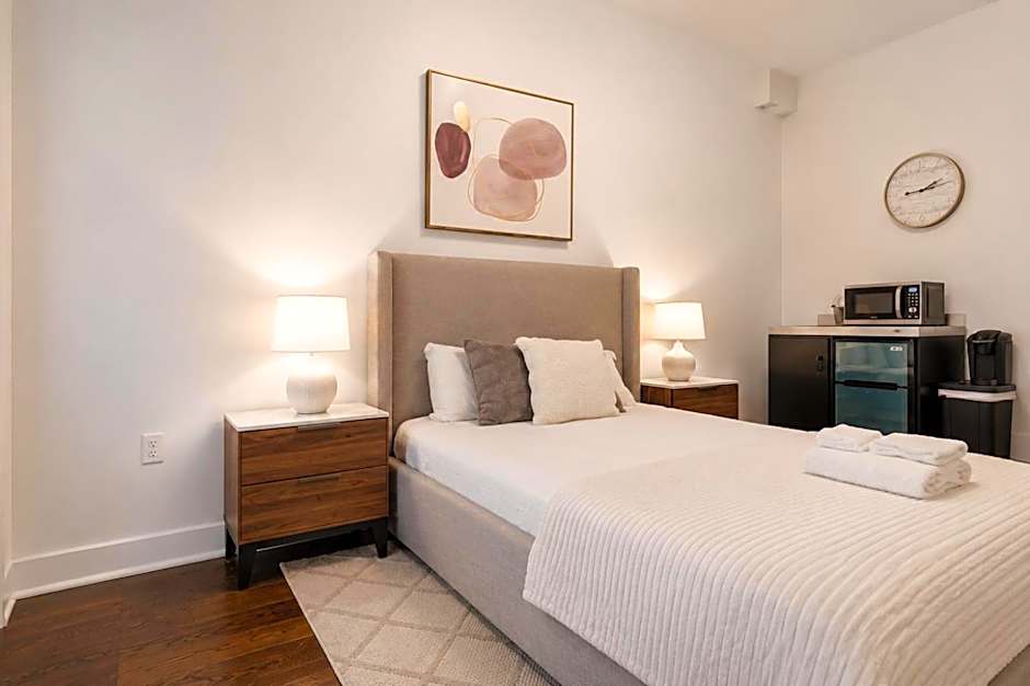 Bay Ridge ApartHotel