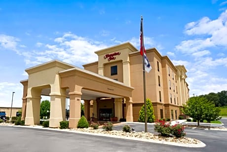 Hampton Inn Lenoir City