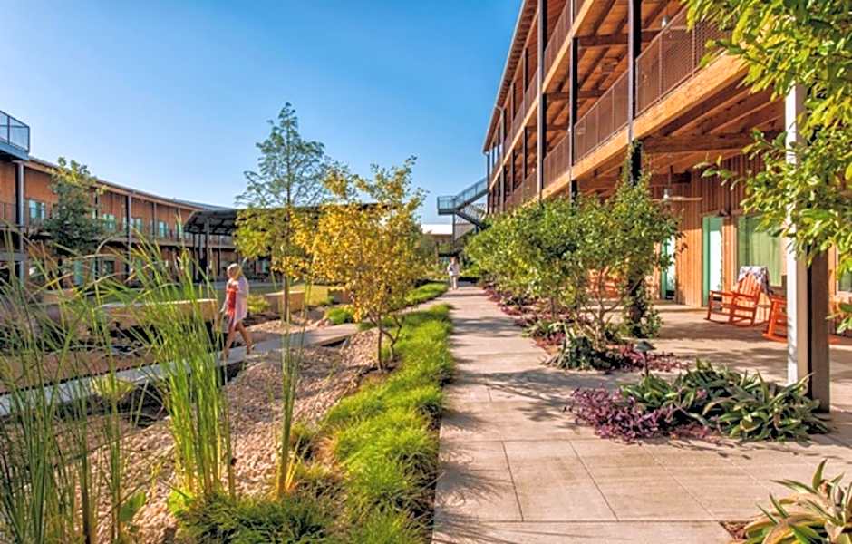 Lone Star Court, by Valencia Hotel Group