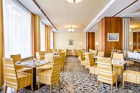 1 Single Standard Balcony