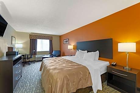 1 Queen Bed Nonsmoking