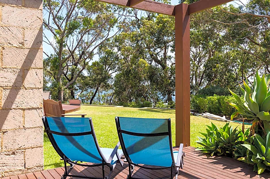 By the Beach B&B Self Contained Apartments