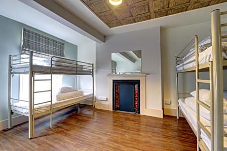 Bed in 6-Bed Mixed Dormitory Room