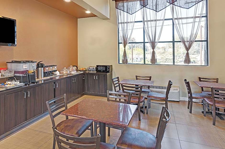 Travelodge by Wyndham Whittier