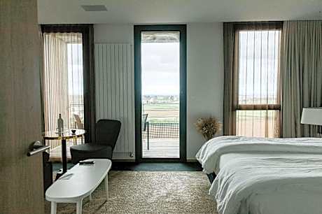 Junior Suite with Balcony