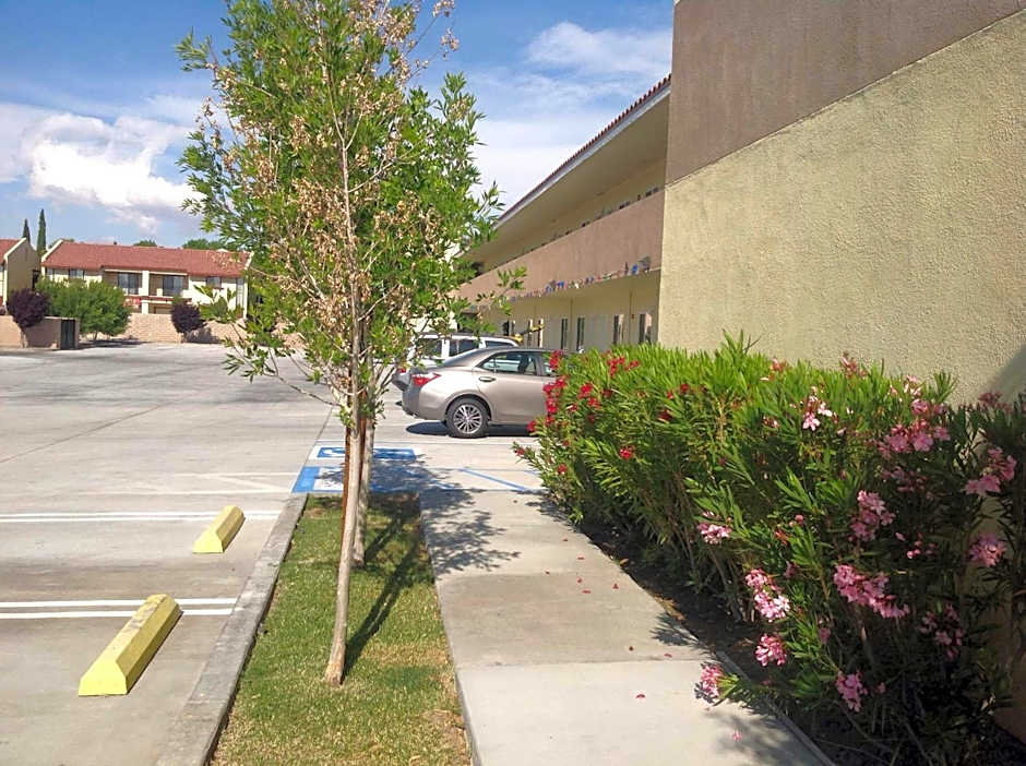 America Inn & Suites