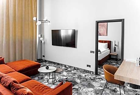 One-Bedroom Premier Apartment