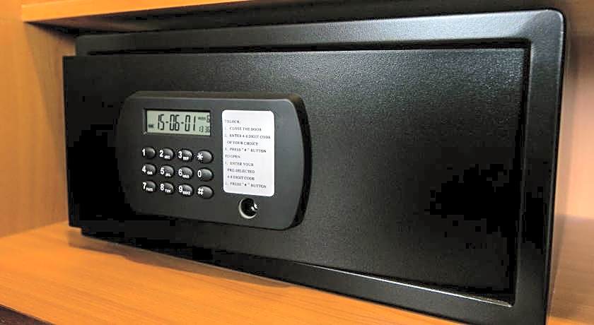 Belllo Hotel Jb Central