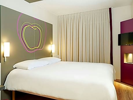 Standard Room with 1 double bed