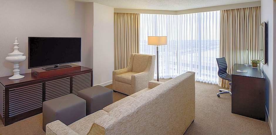 DoubleTree By Hilton Houston Greenway Plaza