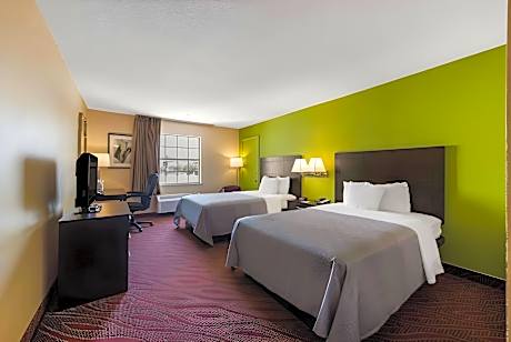 2 Double Beds Nonsmoking