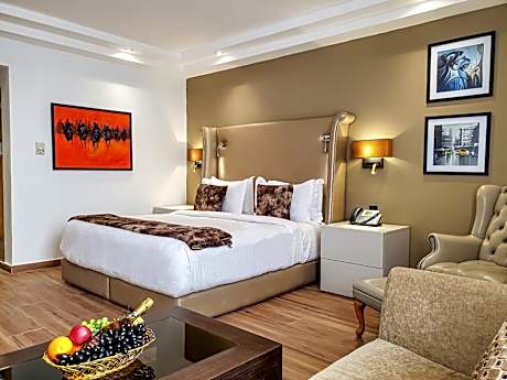 Deluxe King Room