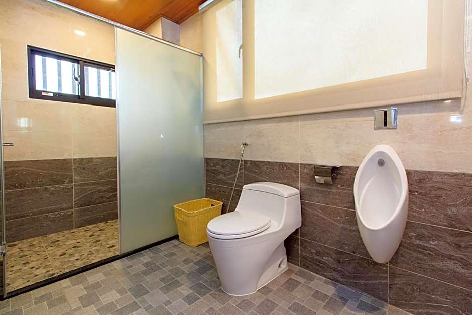 Urban Oasis Inn