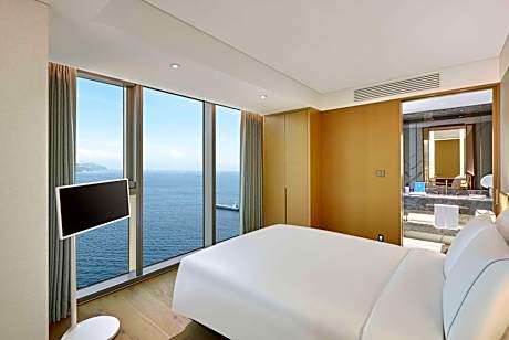 Corner Suite 2 Bedroom