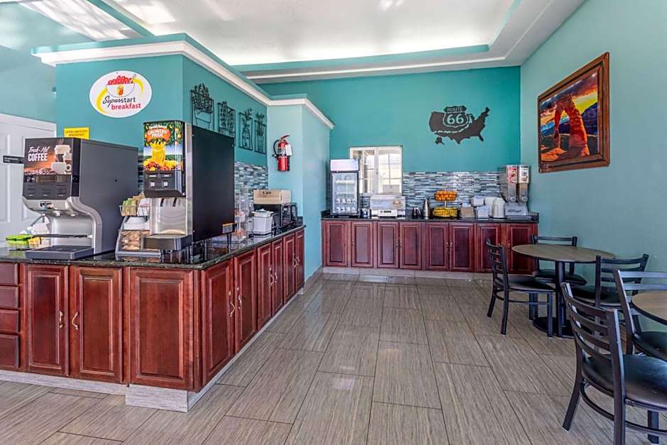 Super 8 by Wyndham Conference Center NAU/Downtown