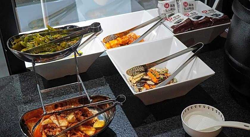 Hotel24ST.UrbanBrown Seosan lakepark 