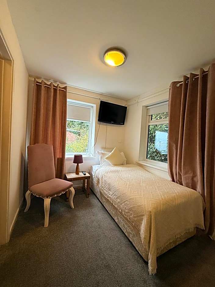 Sids restaurant and bar with rooms