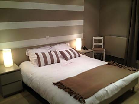 Double Room with Spa Bath - Annex